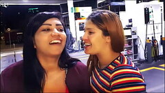 Peladas no posto de gasolina frentista n&atilde_o aguentou e meteu a rola na putinha Thumb