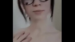 Mi novia me envi&oacute_ un v&iacute_deo de sus tetas Thumb