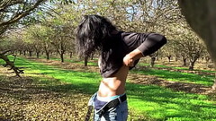 Lindo jovencito se masturba a escondidas en el bosque Thumb