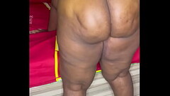 Phat ass bouncing on the bed Thumb