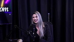 Loira gostosa j&aacute_ transou no posto de gasolina, na rua, em todos os lugares, e quando fez squi Thumb