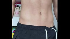 Novinho tirando o short e mostrando a rola Thumb