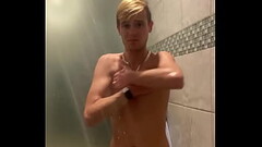 Shower at the gym Thumb