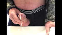 Schwanz wichsen und abspritzen Thumb