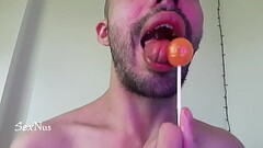 Chupando un delicioso bomb&oacute_n en la boca Thumb