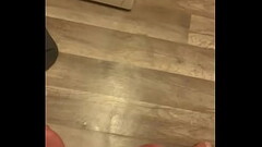 How does it cum like that Thumb