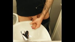 Big cock cumshot Thumb