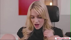 Shemale boss licks and fucks her secretary Thumb