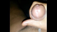 Se masturber en pleine nuit et &eacute_jaculer Thumb