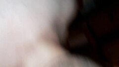El chico del calz&oacute_n azul sac&aacute_ndose el pene Thumb