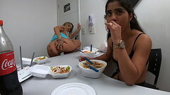 Entre um video e outro a gente para para comer sem parar a putaria - Izabela Pimenta Thumb