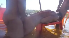metendo no cu do branquinho na praia Thumb