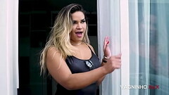 Fodi a amiga gostosa da minha namorada que me flagrou batendo uma punheta em casa Vagninho e Luna Ol Thumb
