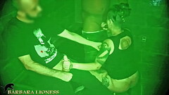 Corno me filma fazendo gang bang no dark room com uma c&acirc_mera de vis&atilde_o noturna! (Complet Thumb