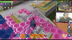 UN NEGRO SE ENOJA  Y PEGA UN GOLPE CON LA VERGA A OTRA PERSONA Thumb