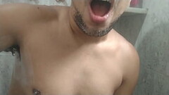 Punheta com Gozada no chuveiro Thumb