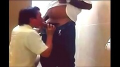 MAMADA A GORDO NEGRO EN BA&Ntilde_O PUBLICO Thumb