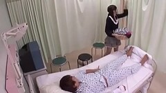 Cuzinho da japonesa chega a piscar na cama de hospital Thumb