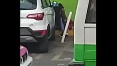 Sorprendimosa la vecina cogiendo en la v&iacute_a publica Thumb