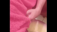 A RAINHA DO GOZO FARTO ENCHEU A BOCA DO NOVINHO DE LEITE Thumb