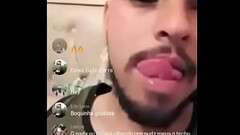 Gostoso se exibindo na live Thumb
