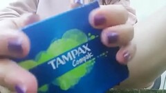 Video veramente rischioso mi cambio un assorbente interno in un garage di un mio vicino Thumb