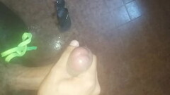 Acordando com tes&atilde_o, dando aquela gozada gostosa. Thumb