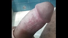 Amante Novinho brincando com a piroca sedento por uma bucetinha Thumb