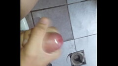 Paja en el ba&ntilde_o y mucha, per mucha leche Thumb