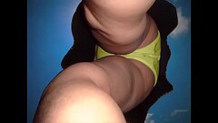 Bajo Mi Falda (Foto-video) Thumb
