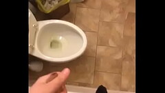 pissing Thumb