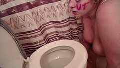 toilet licking Thumb