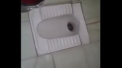 desi couple in toilet Thumb