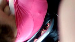 Tetas en el bus madura putona Thumb