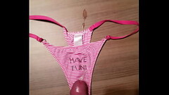 Acabando en las pantys de una usuaria de Xvideo Cum in an xvideo'_s girl'_s pantys Thumb