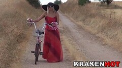 Girl Outdoor provocating with her ass, Voyeur Thumb