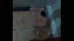 desi boy pees in hostel bathroom Thumb